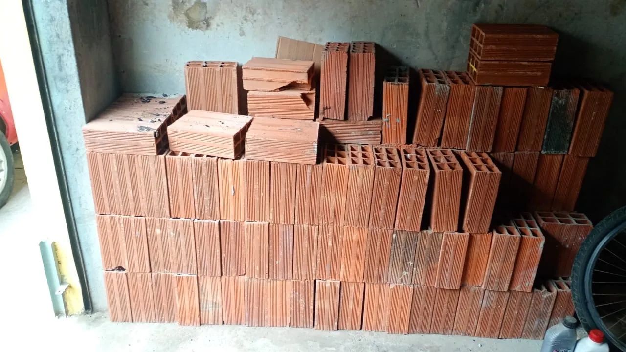 Blocos64850513053058120