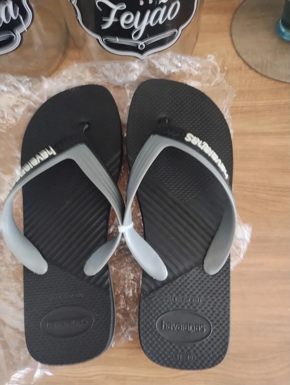 Chinelo Havaianas Preto com Detalhes Cinza
