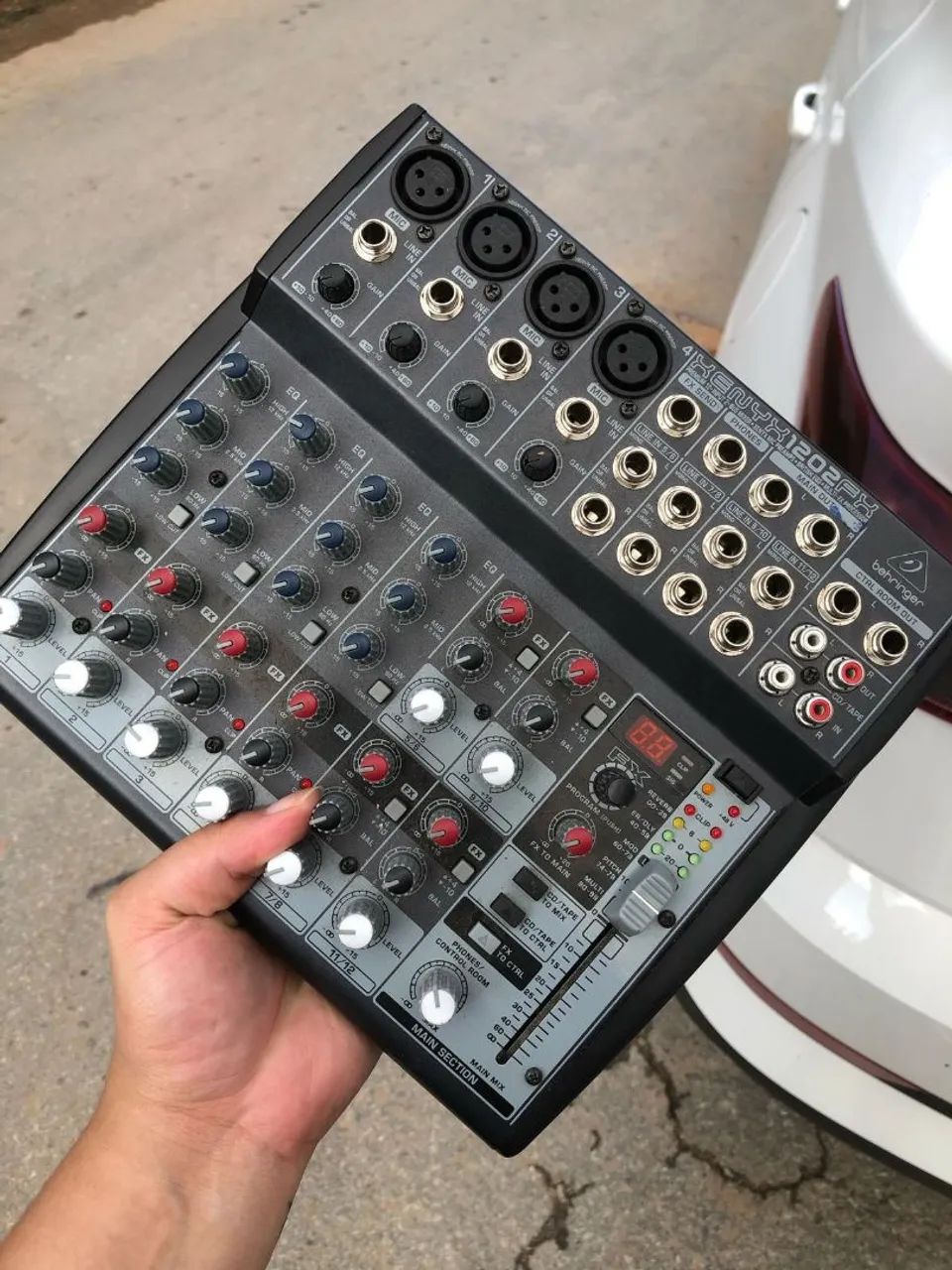 Mesa de Som Behringer Xenyx 1202FX - Foto 3