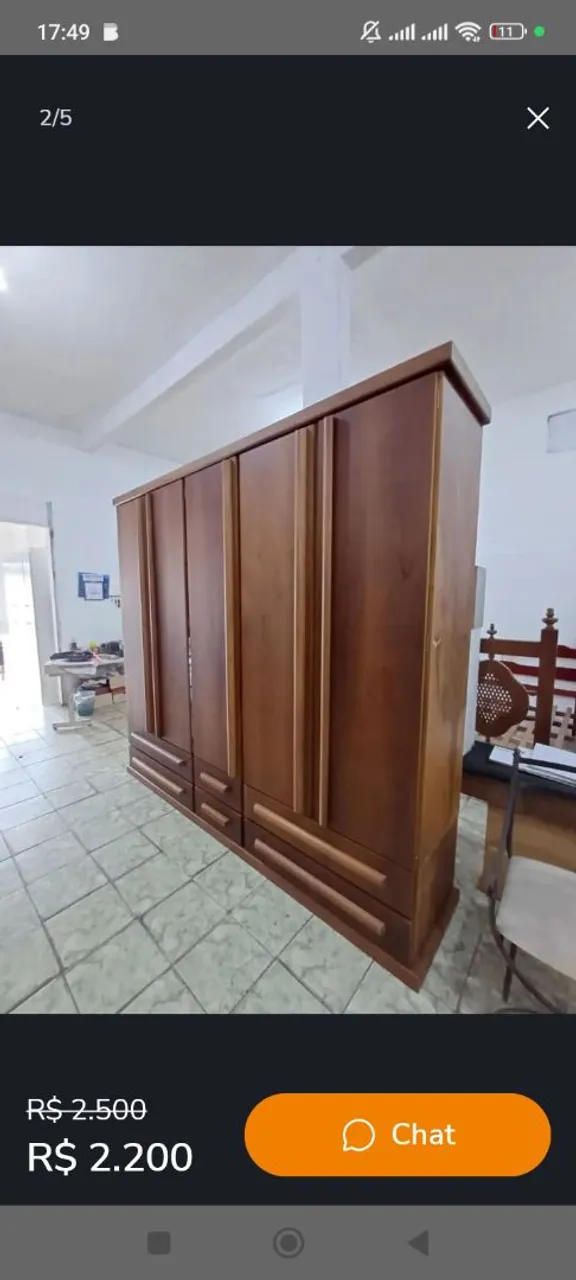 Guarda-Roupa em Madeira Maciça - Oportunidade!
