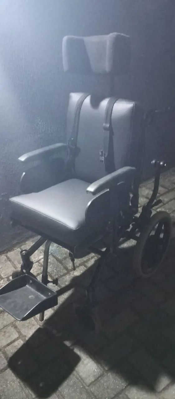 Cadeira de rodas postural  - Foto 3