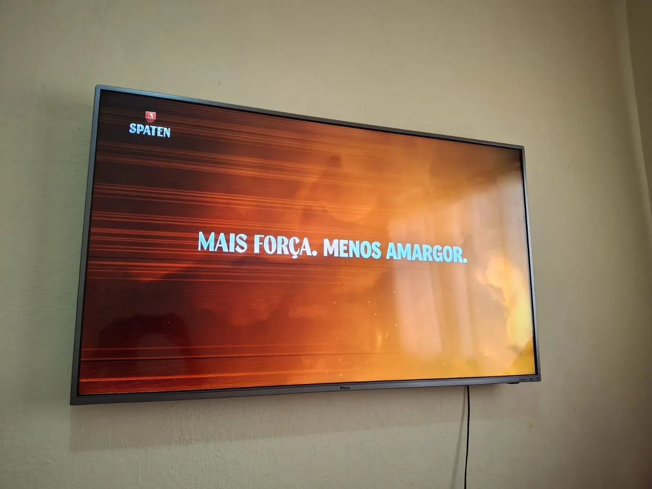 TV Philco com imagem vibrante e Smart TV