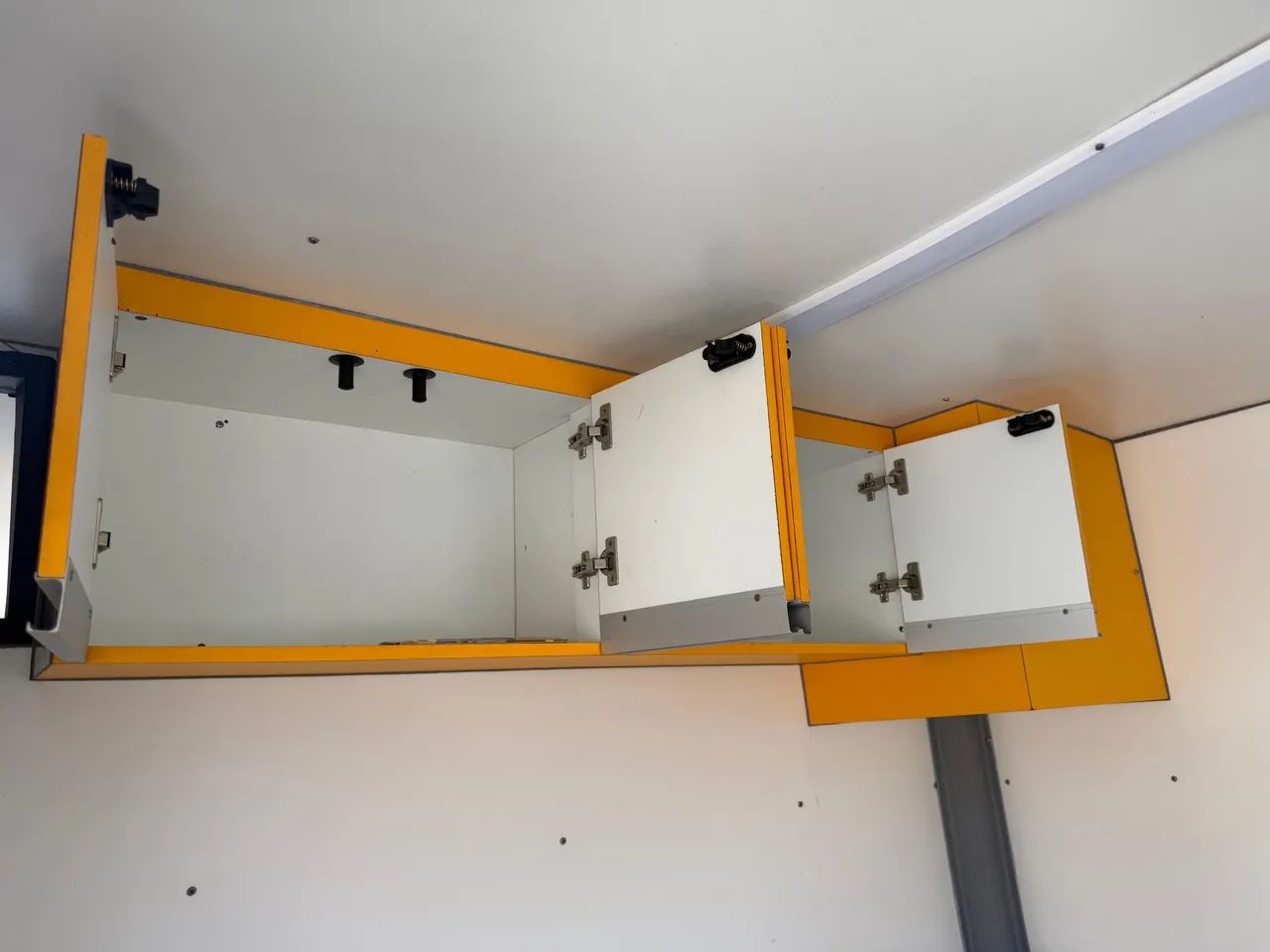 Trailer com 2 consultórios. 3,5mX2,10m - Foto 3