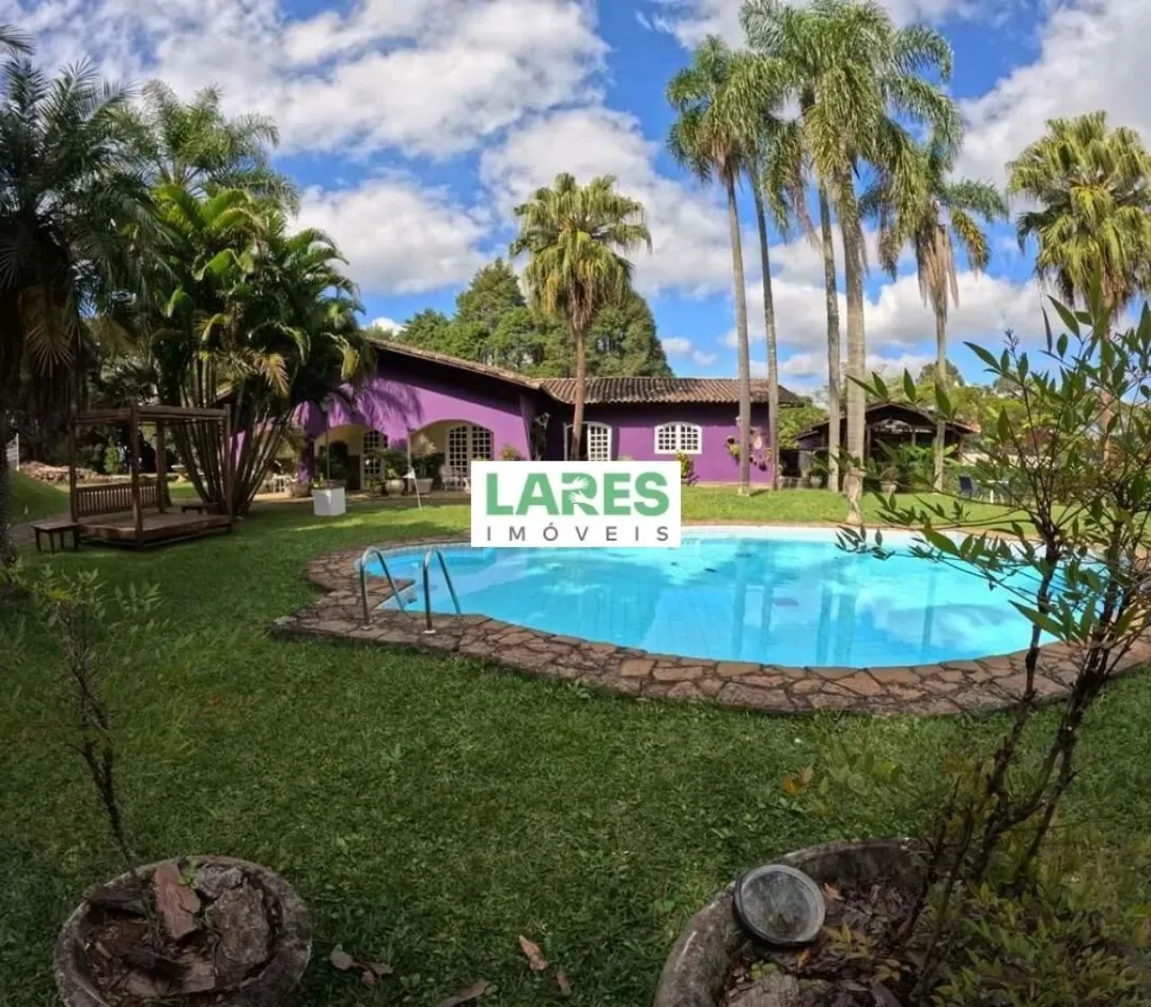 Cond. Montecatine - Chácara 4.192m², casa principal + anexos SPA e academia.