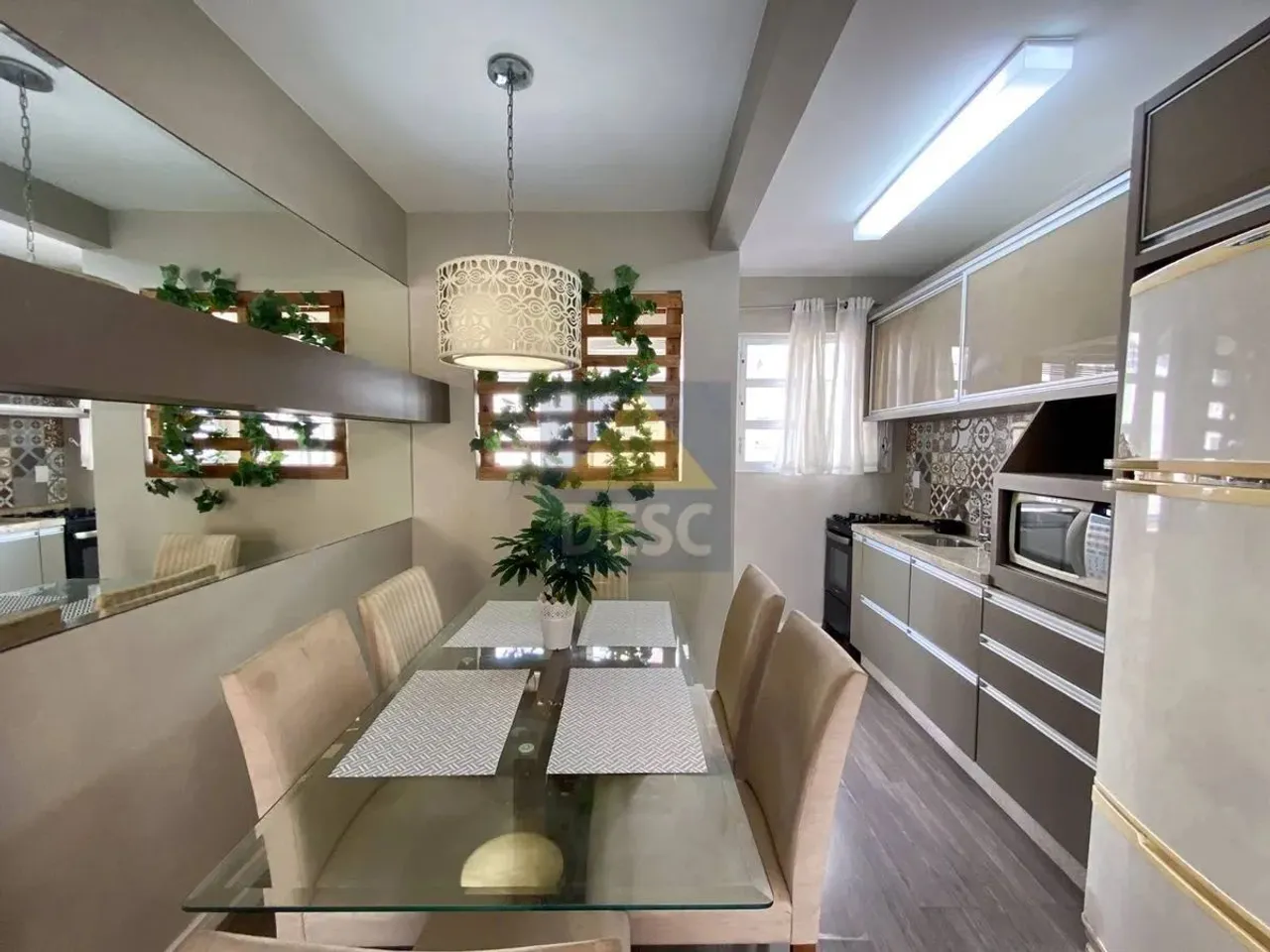 Apartamento para locação anual na rua 3700 - Ed. Vila Real