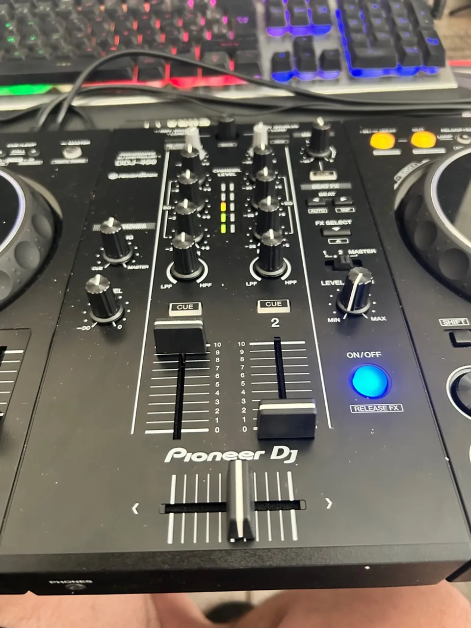 DDJ 400 + Hard Case + cabos