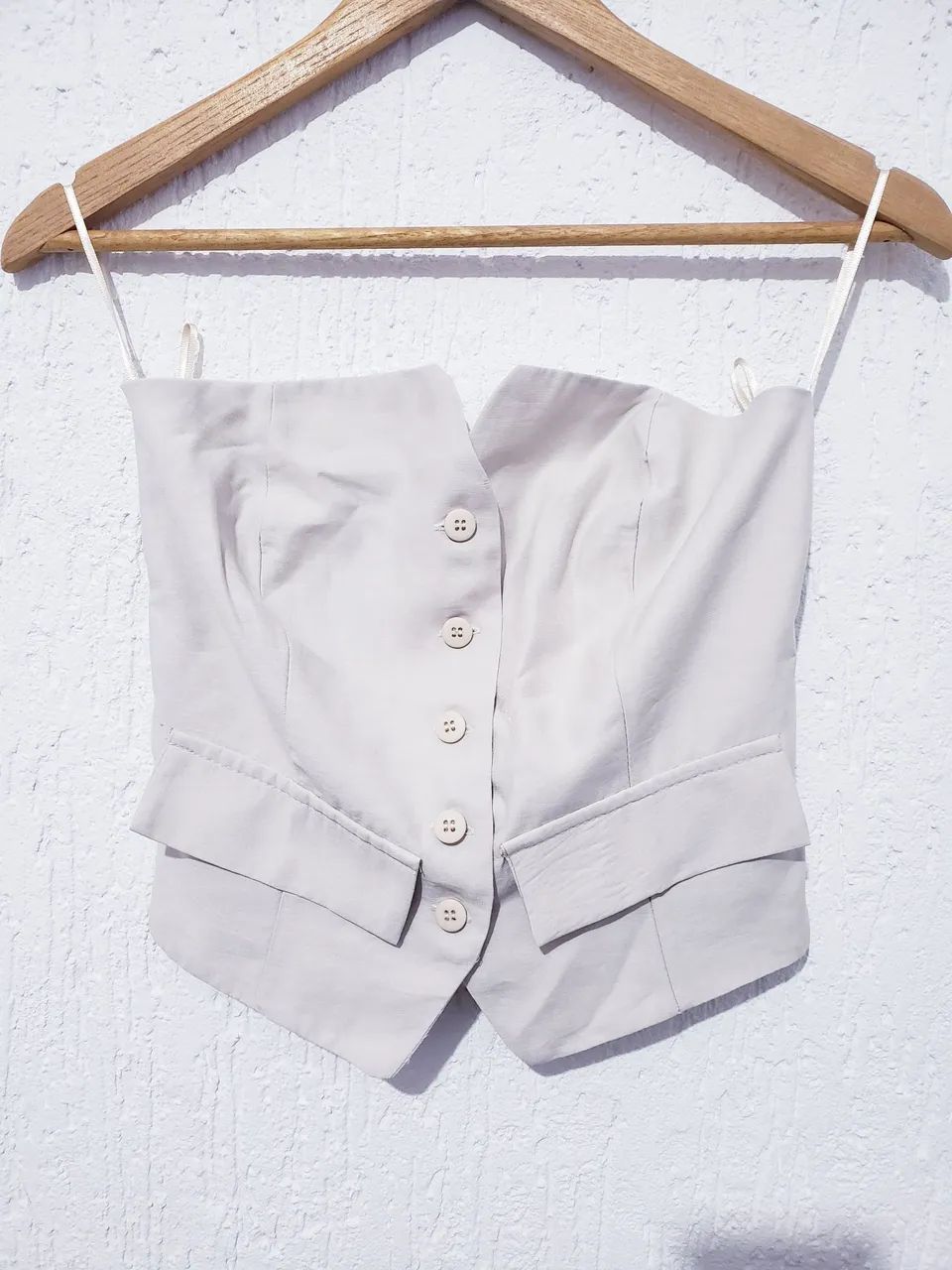 Top Branco sem Alças - Estilo Colete - Foto 3