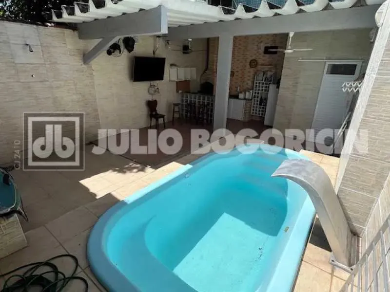 Ilha do Governador - Zumbi - VENDA - Casa Linear - 3 Quartos (Suíte) - Área Lazer - Piscin
