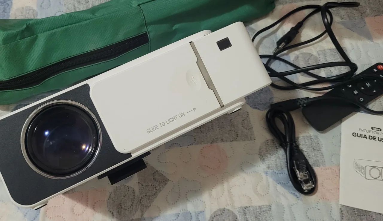 Projetor de 30 a 180"pol com controle remoto e tripé  - Foto 5