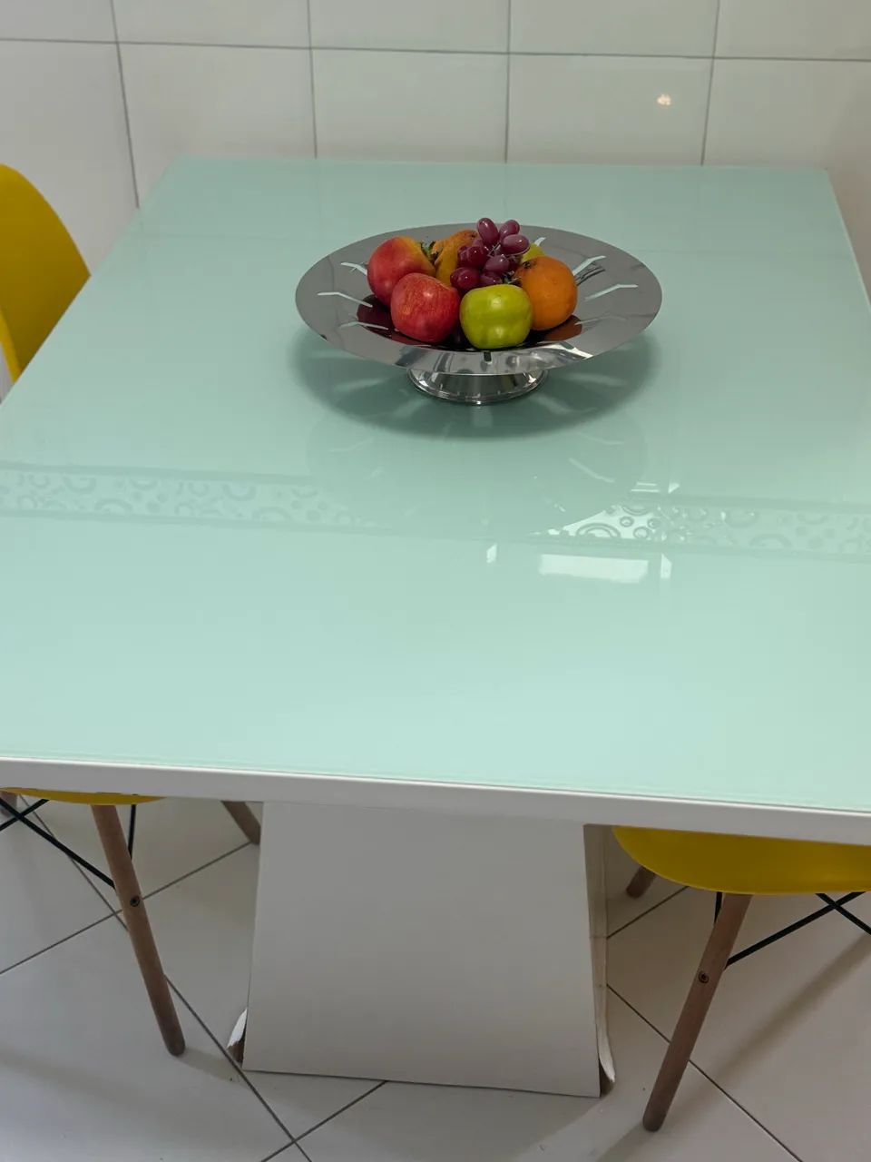 Mesa com 4 cadeiras 64840794656898123