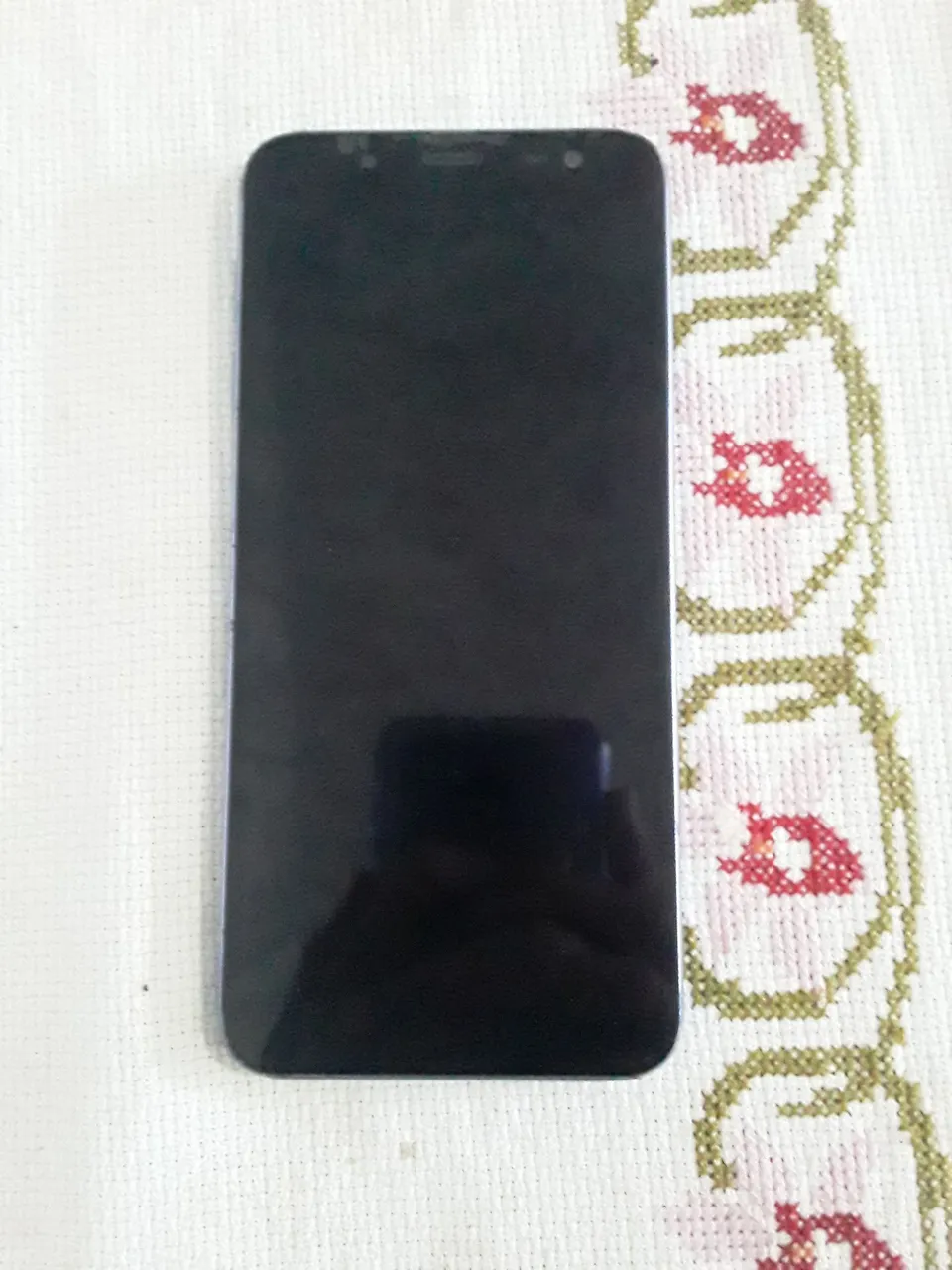 Celular Samsung Galaxy J6 em excelente estado,com película 3D