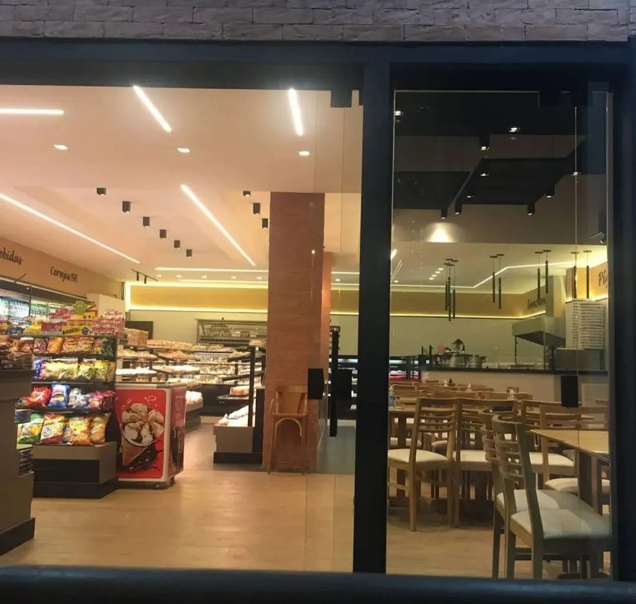 Loja comercial com 359,16m², pé direito duplo, não tem condomínio vinculado à loja. Rua 9  - Foto 5