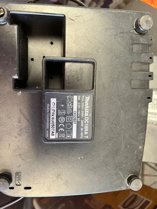 Carregador de Bateria 14,4 a 18 V DC18RA 110 V Makita  - Foto 3