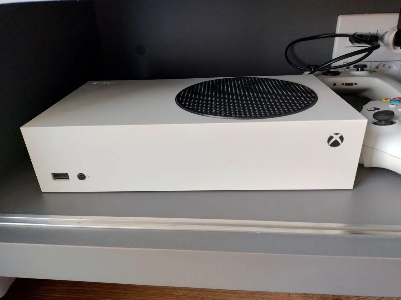 Xbox Series S - 2 controles 