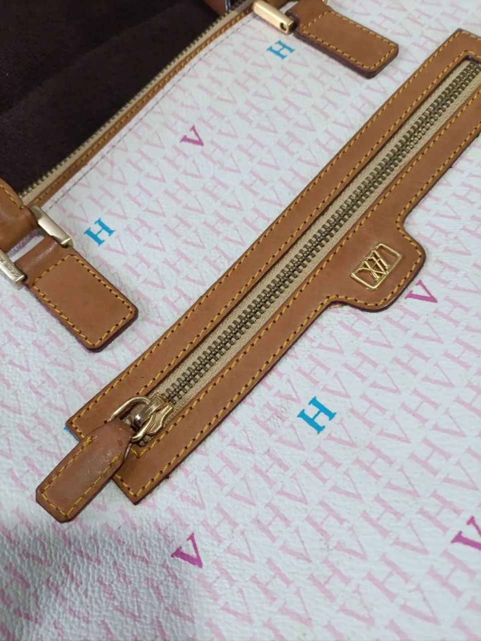 Bolsa de mão Vitor Hugo original 