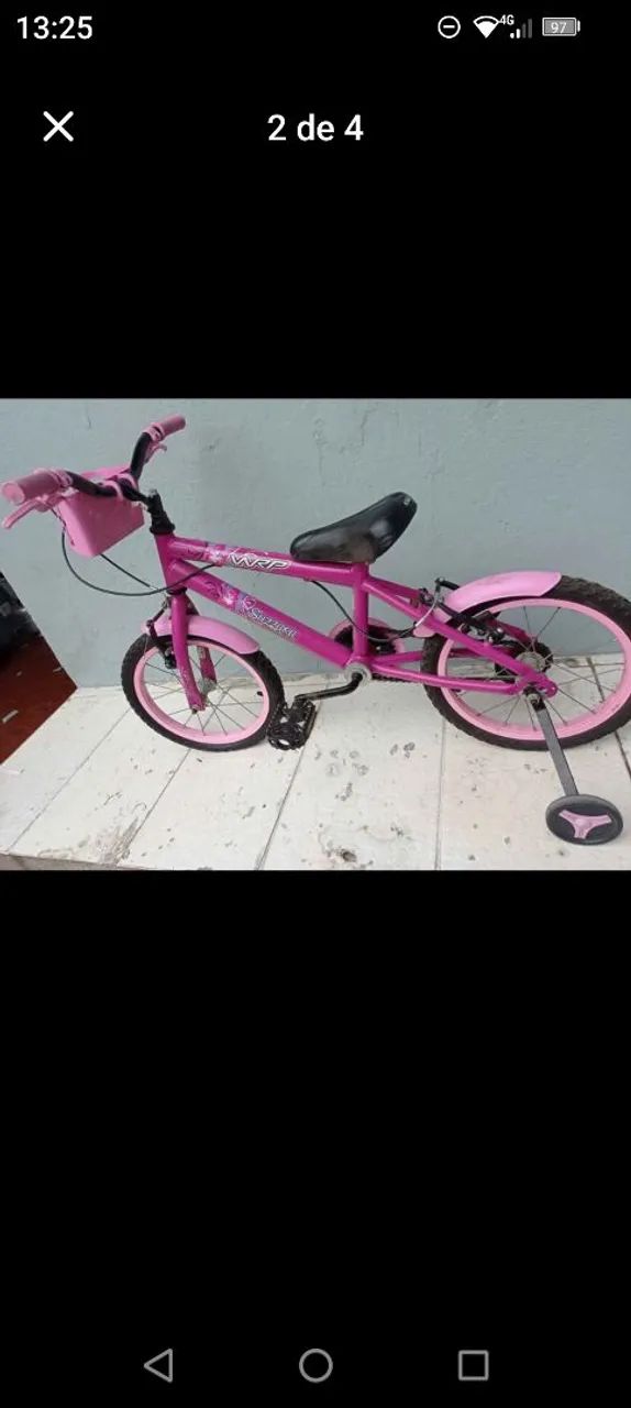 Bicicleta infantil semi nova ROSA - Foto 3