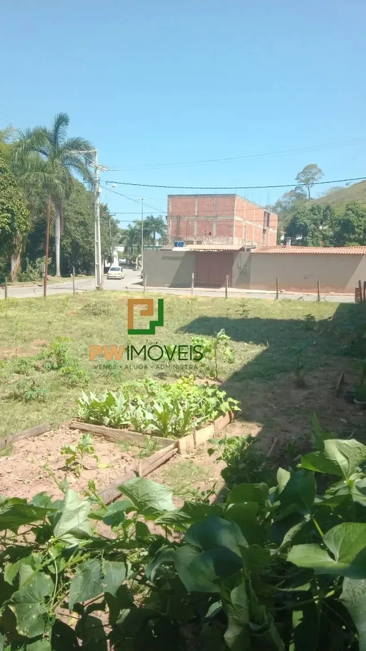 Terreno Plano à Venda em Macuco/RJ