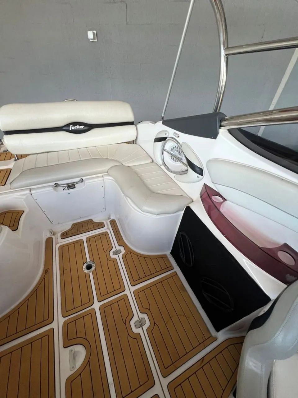 Lancha Focker 230 + motor 220hp - Foto 8