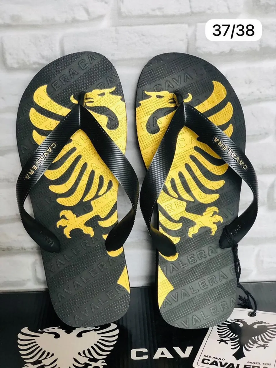 Chinelo cavalera 