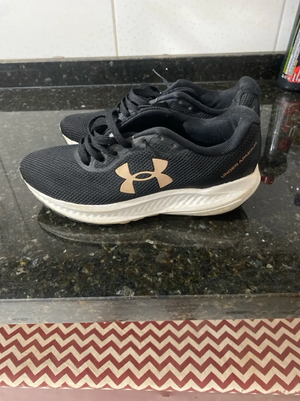 Tênis Under Armour Esportivo - Conforto e Desempenho
