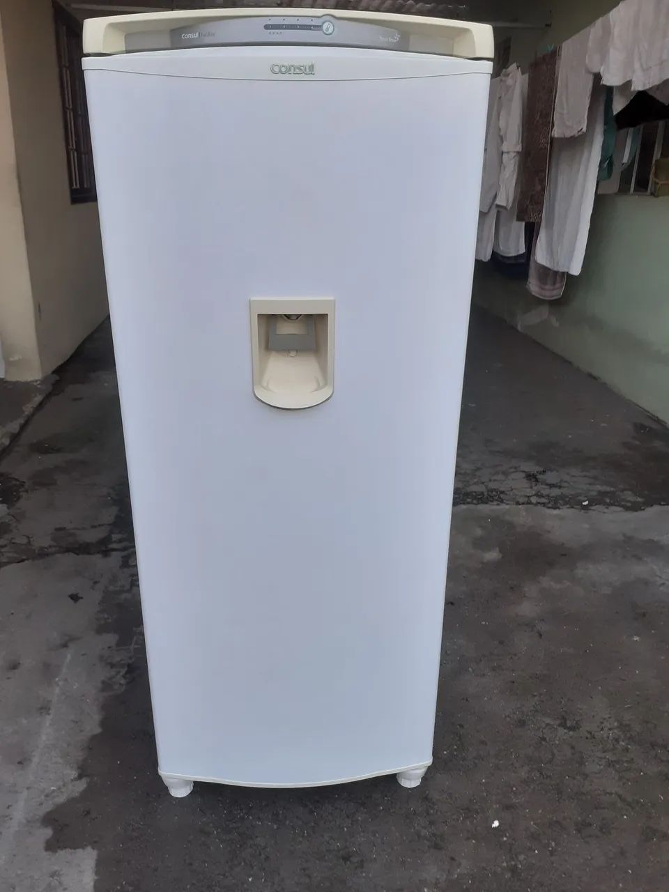 Geladeira Consul Frost Free Dispenser 