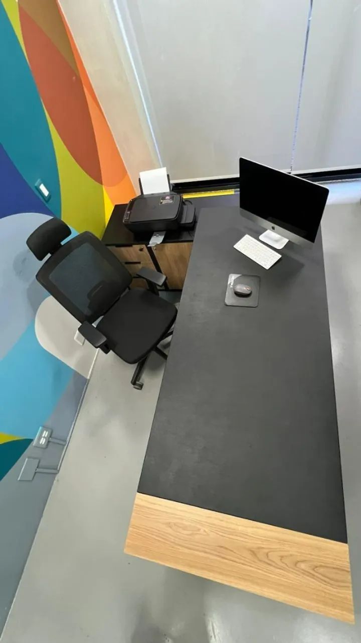 CONJUNTO DIRETOR - MESA + ARMÁRIO - Foto 2