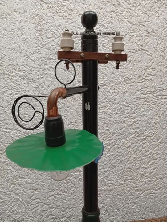 Abajur Poste de Luz