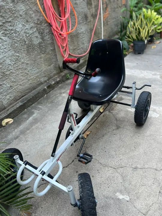 Quadriciclo infantil e adulto