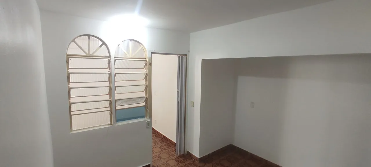 Aluguel cômodos 700,00