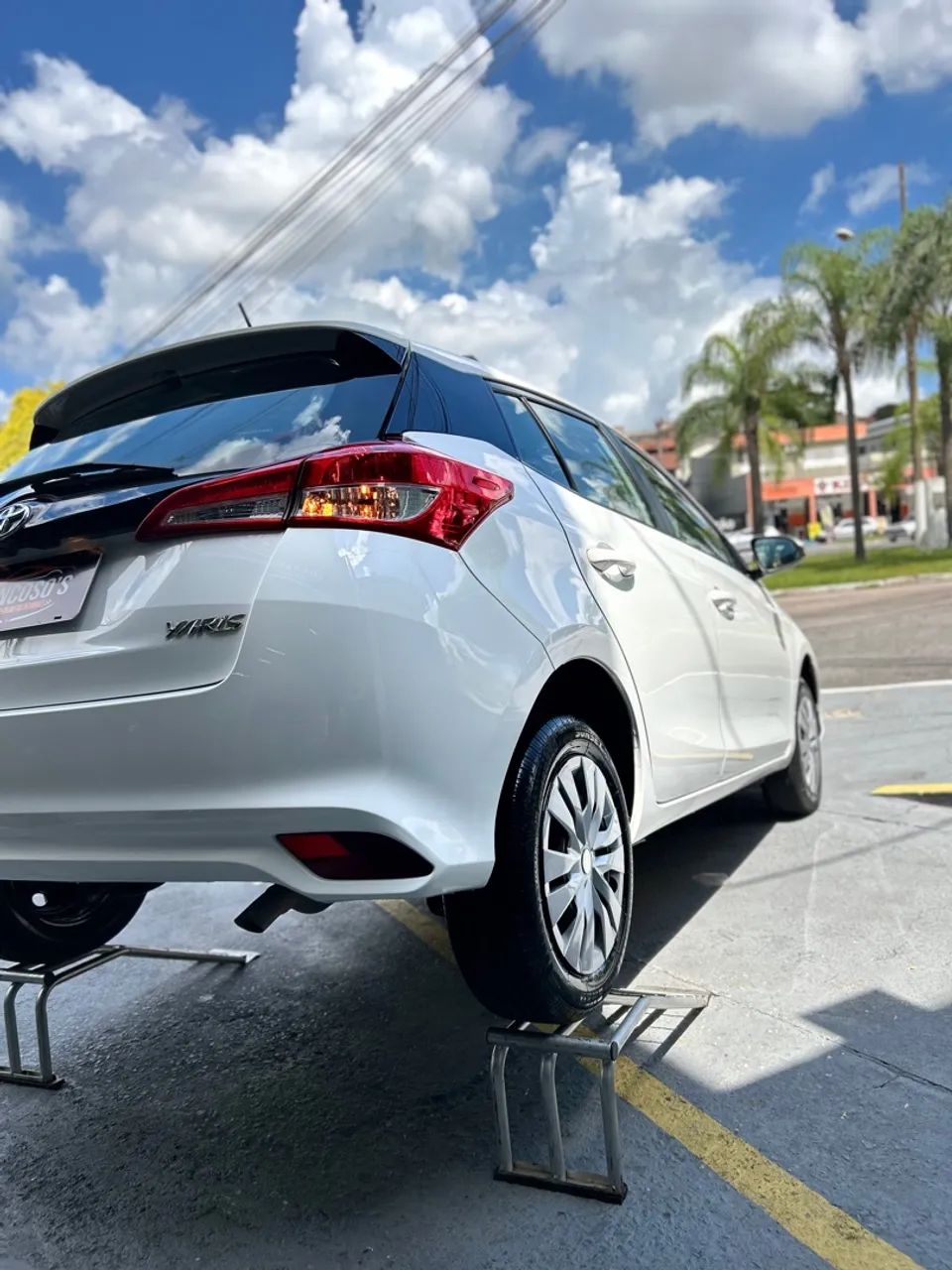 *TOYOTA YARIS 1.3 XL MULTIDRIVE 2022- (BAIXO KM) - Foto 3