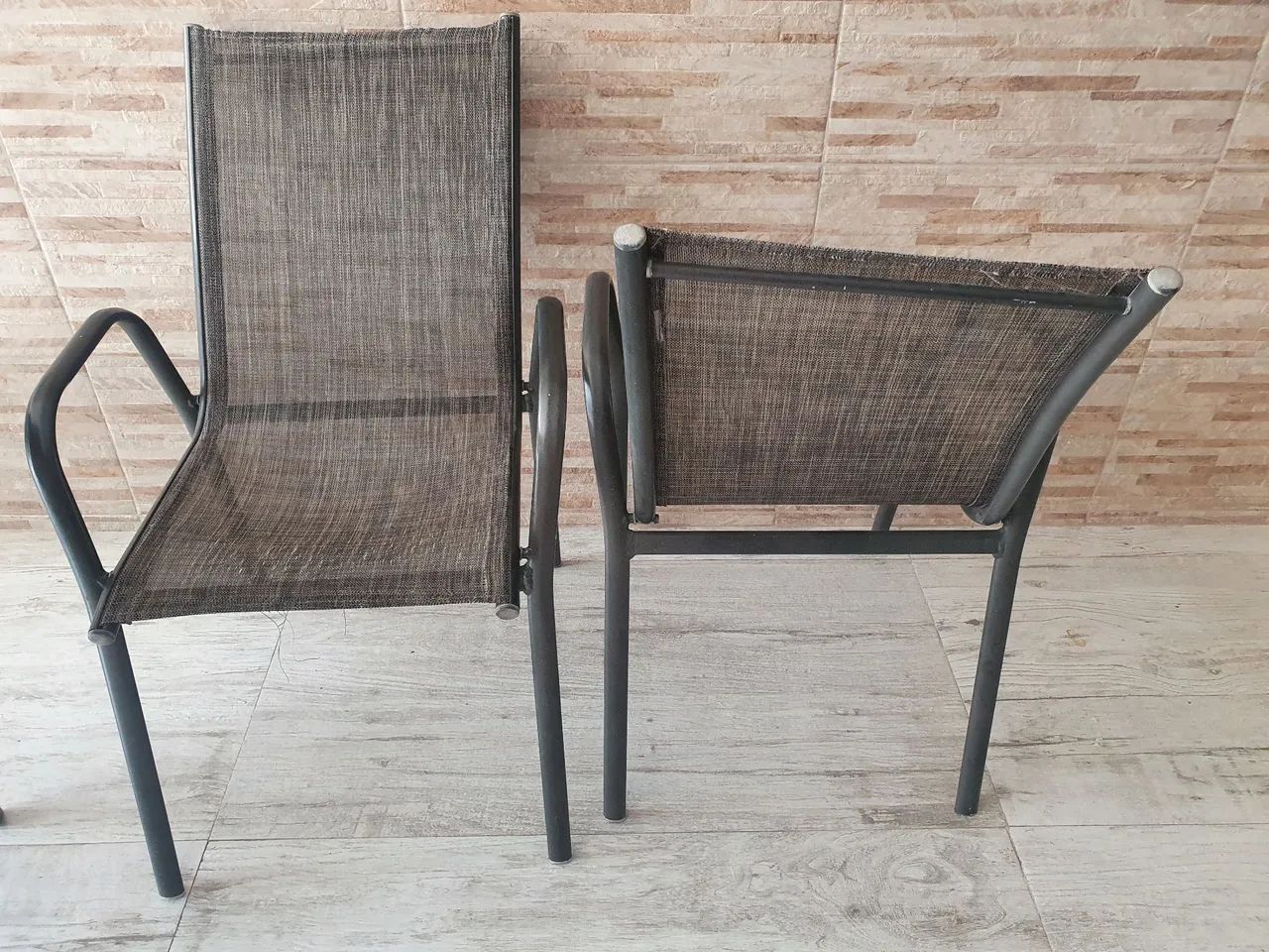 Conjunto de Mesa e Cadeiras + ombrelone para área externa e piscina  - Foto 4