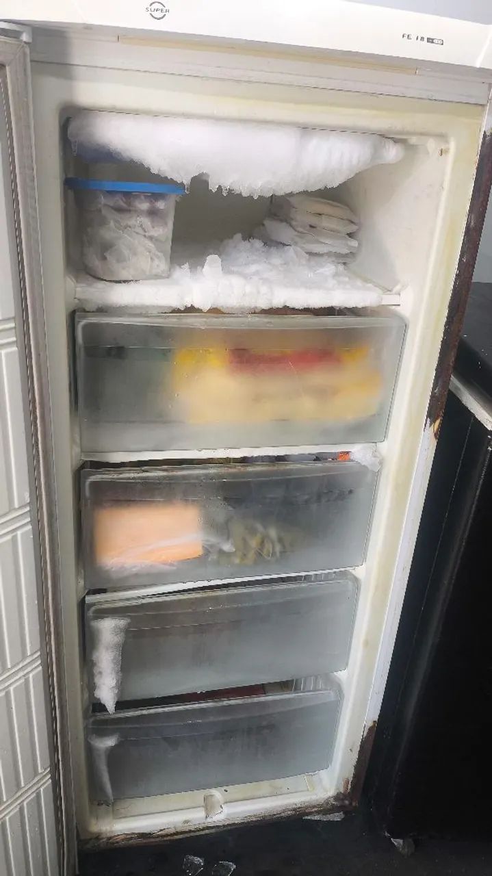 Alugo trailer na praça sangue areia - Foto 6