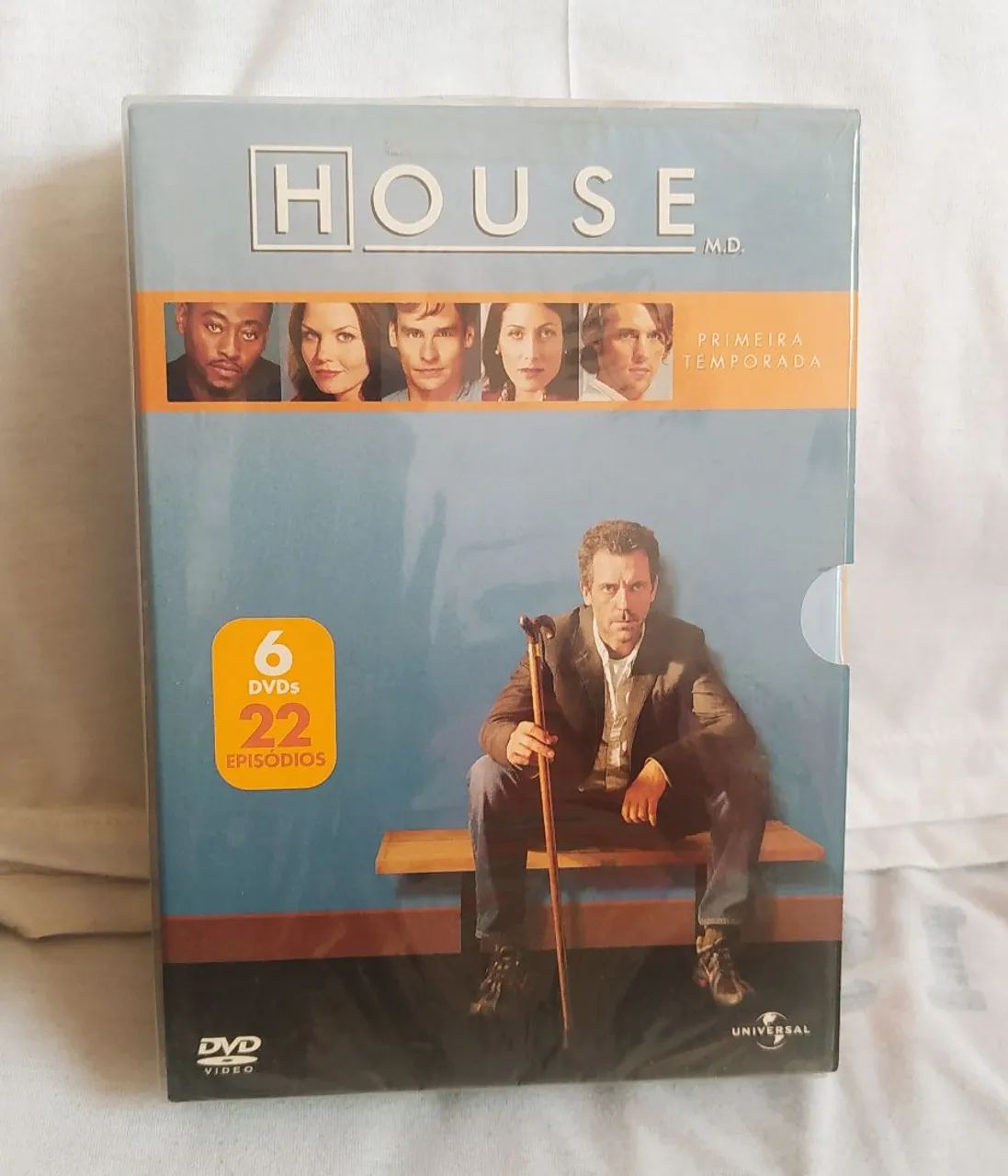 HOUSE Box com 6 DVDs e 22 episódios da 1ª temporada - NOVO.