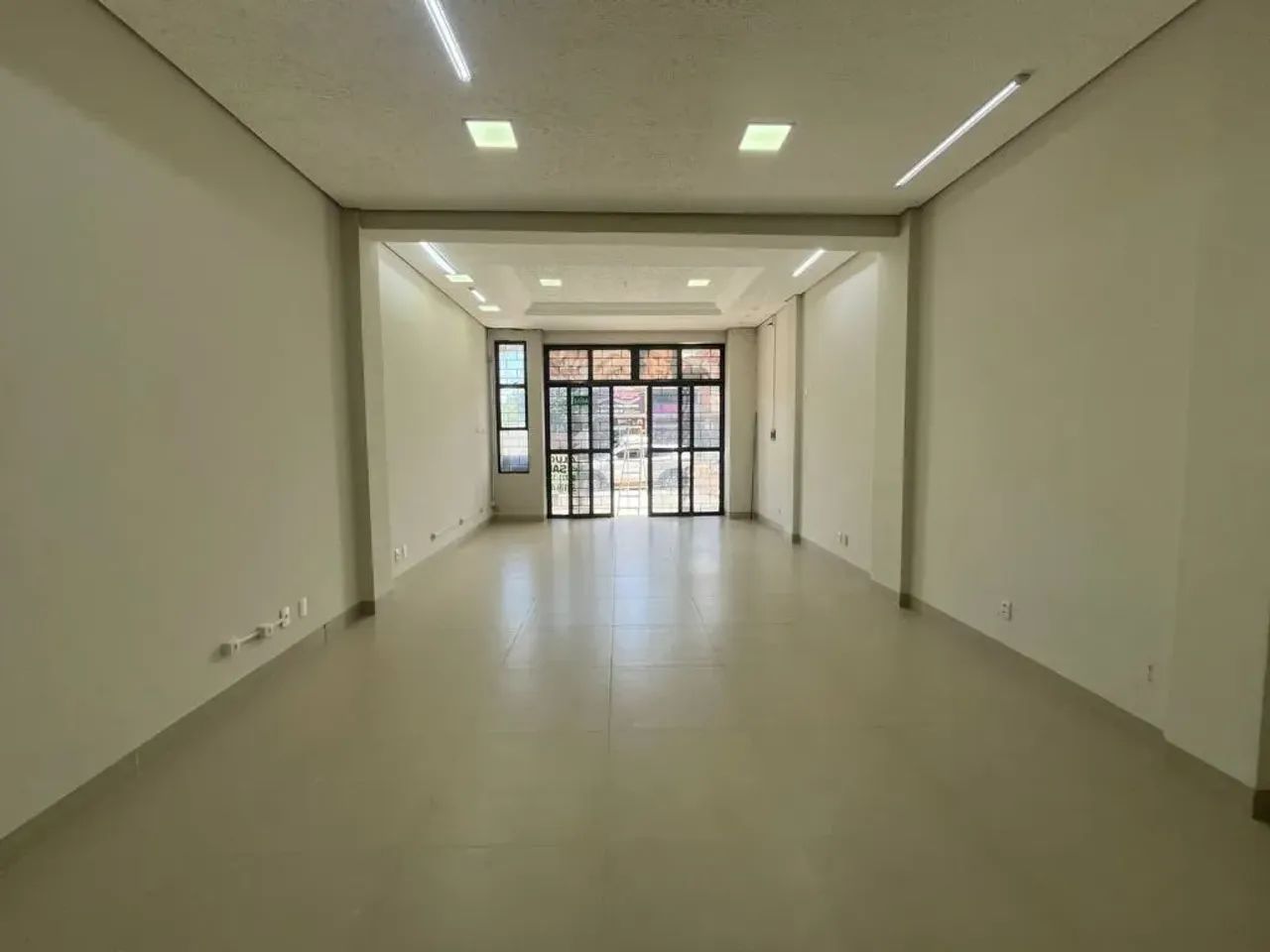 Sala térrea no centro de Palmas para alugar