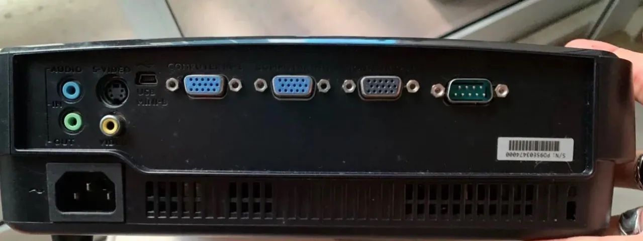 Projetor benqs  com cabo vga de 5 metros  - Foto 3