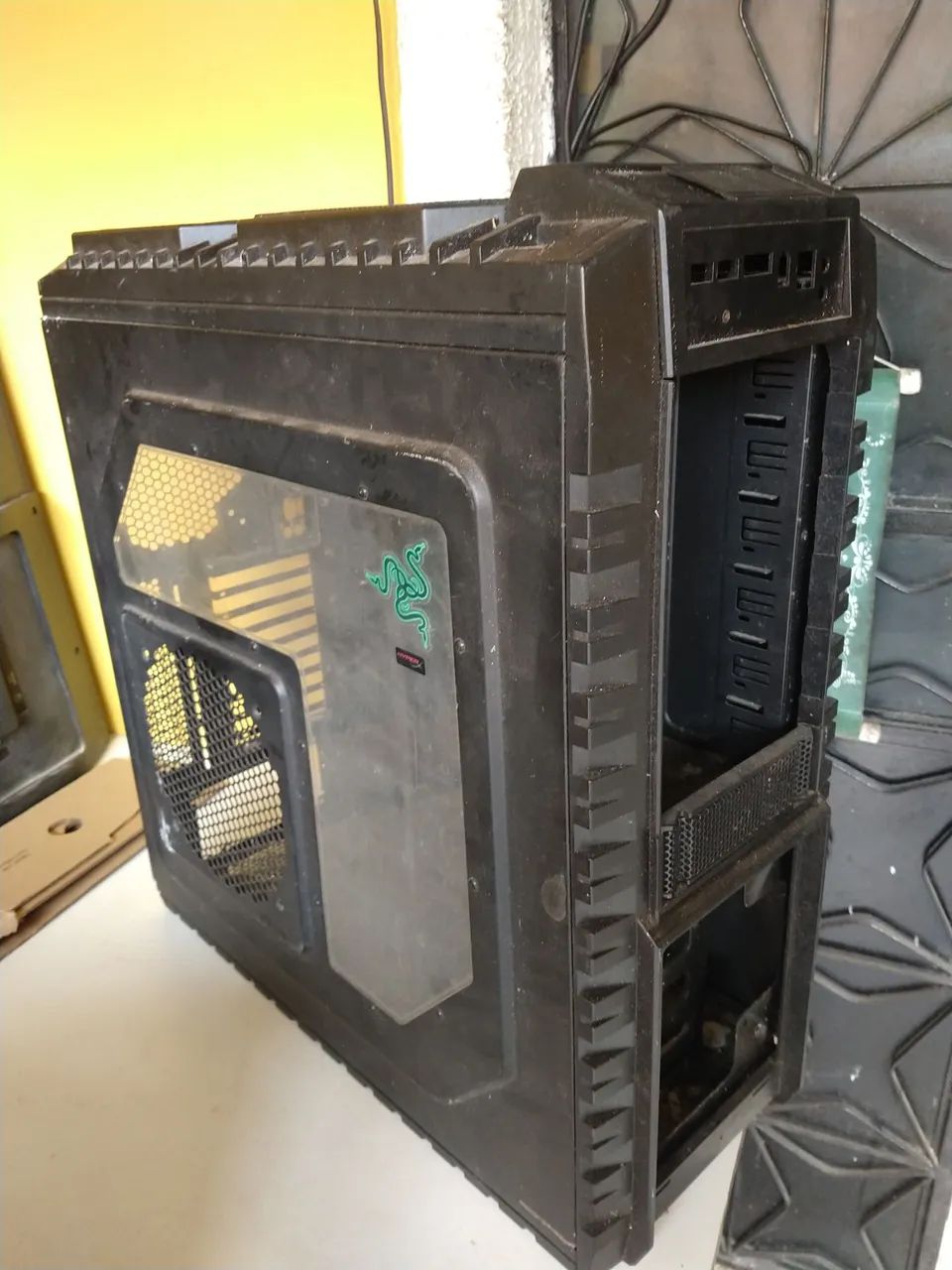 Vendendo um gabinete de servidor marca HYPER X X