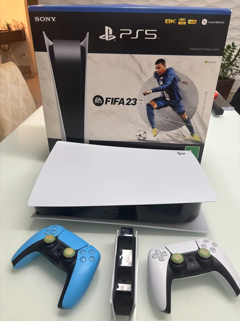 Ps5 + dois controles com base de carregamento64294635613699121