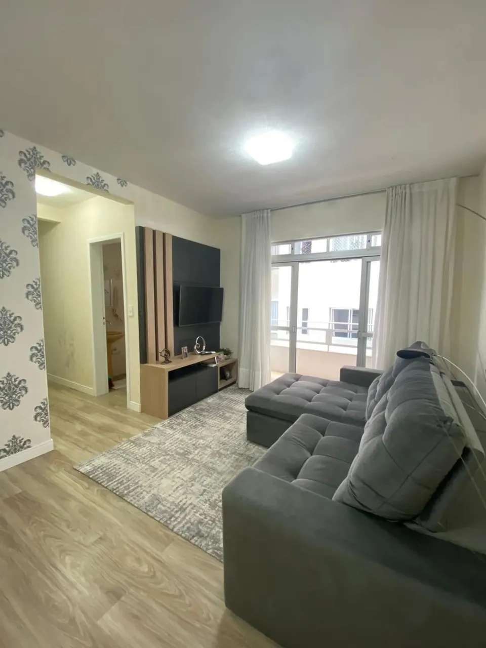 Imóvel para aluguel com 85 metros quadrados com 2 quartos em Centro - Balneário Camboriú -