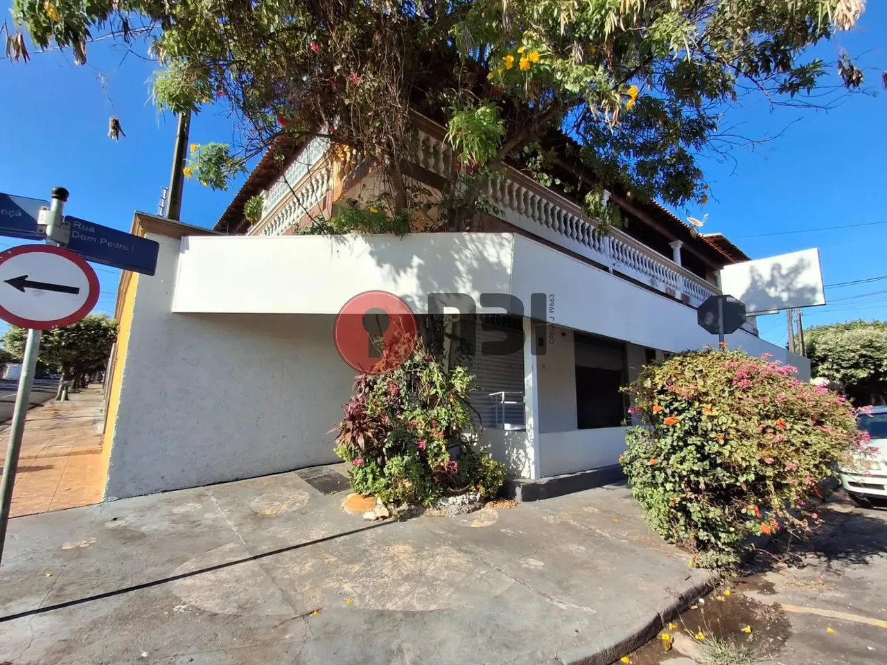 Barracão Salão comercial para locação-Bairro P.Q Industrial, 100 M -banheiro
