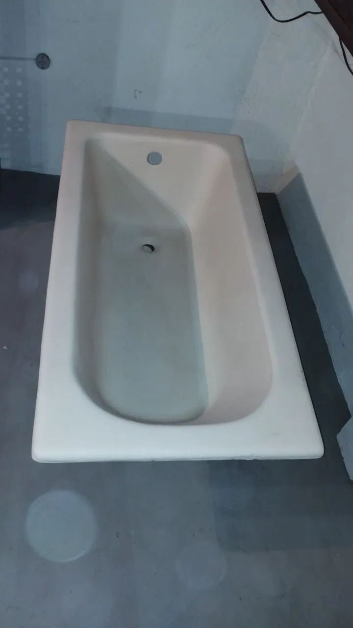 Banheira ferro fundido laqueada. Aceito oferta. MEDIDAS 1,25X0,64. - Foto 5