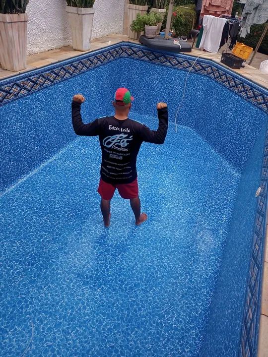 Manutenção, Reforma e Construção de piscina/ troca de vinil - Foto 3