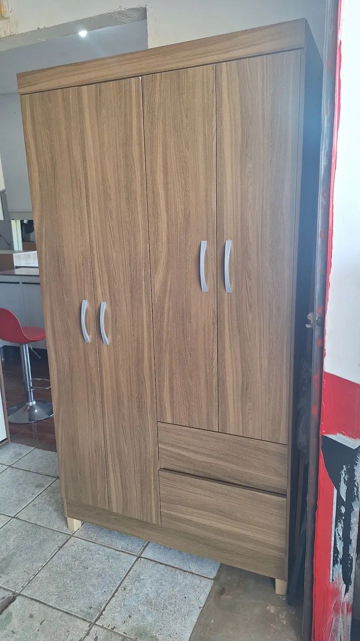 Guarda roupa 4 portas