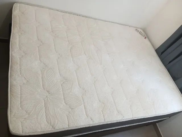 Cama Box Casal (pouquíssima usada)