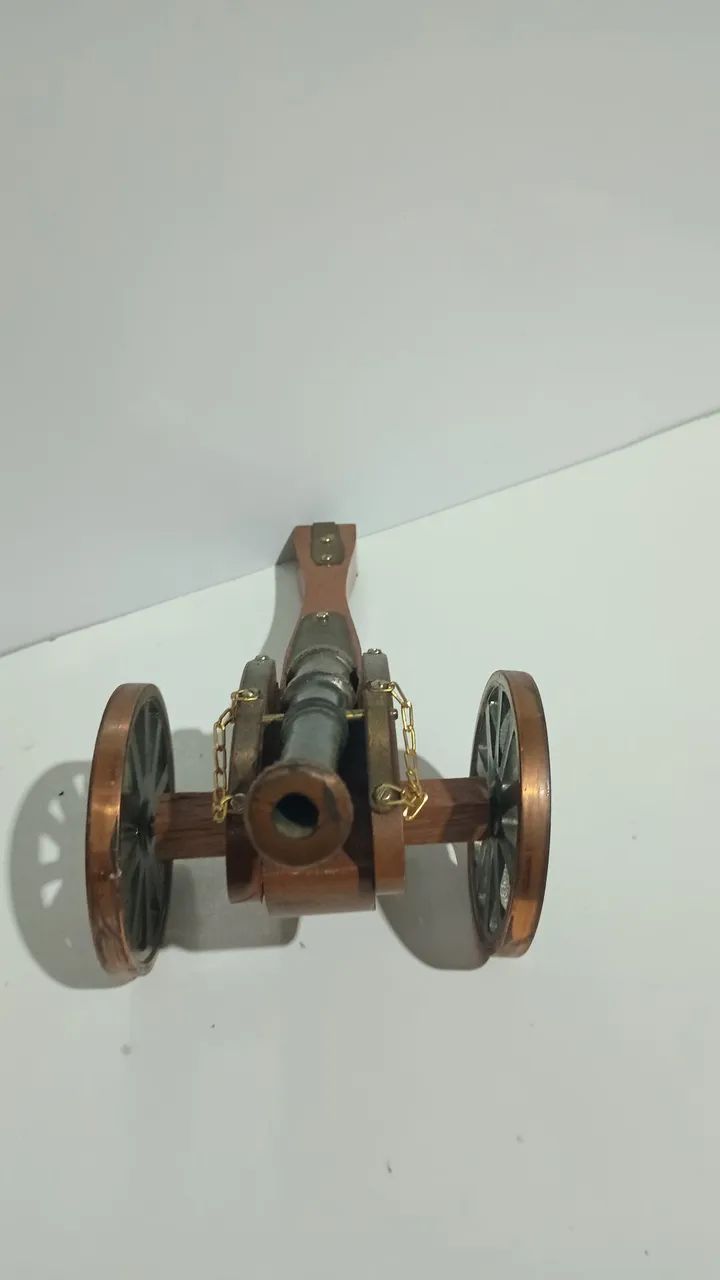 miniatura decorativa de madeira e metal pesado - Foto 5