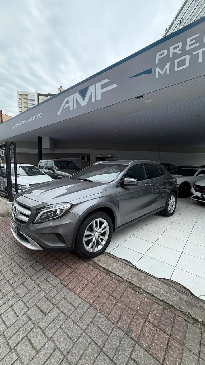 Mercedes-Benz GLA 200 Vision 1.6/1.6 TB 16V Flex Aut. 2015