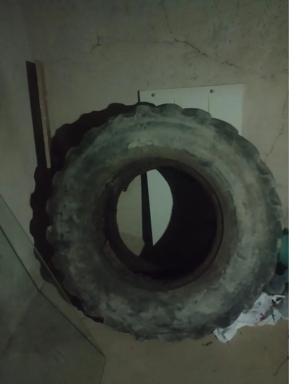 PNEUS PARA RETO ESCAVADEIRA - Foto 2