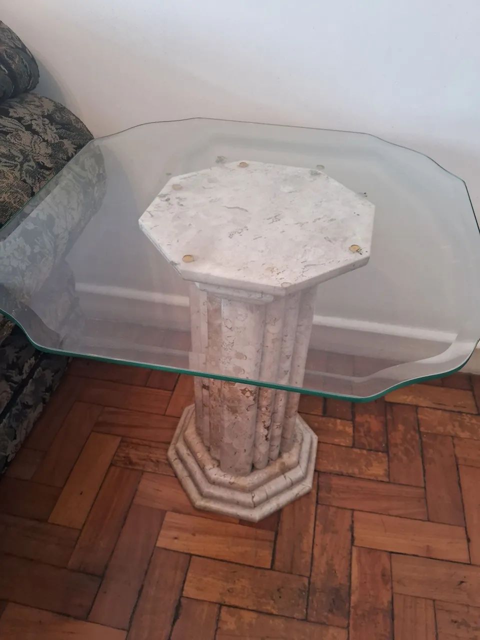  Duas Mesas laterais 