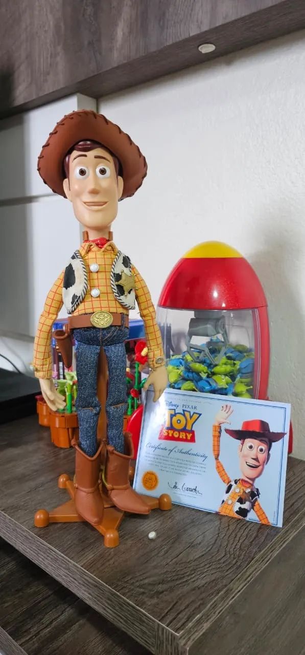 Toy Story - Woody Signature Collection em inglês - Hobbies e