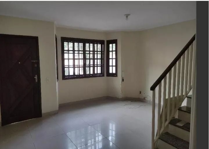 Vendo casa condomínio 