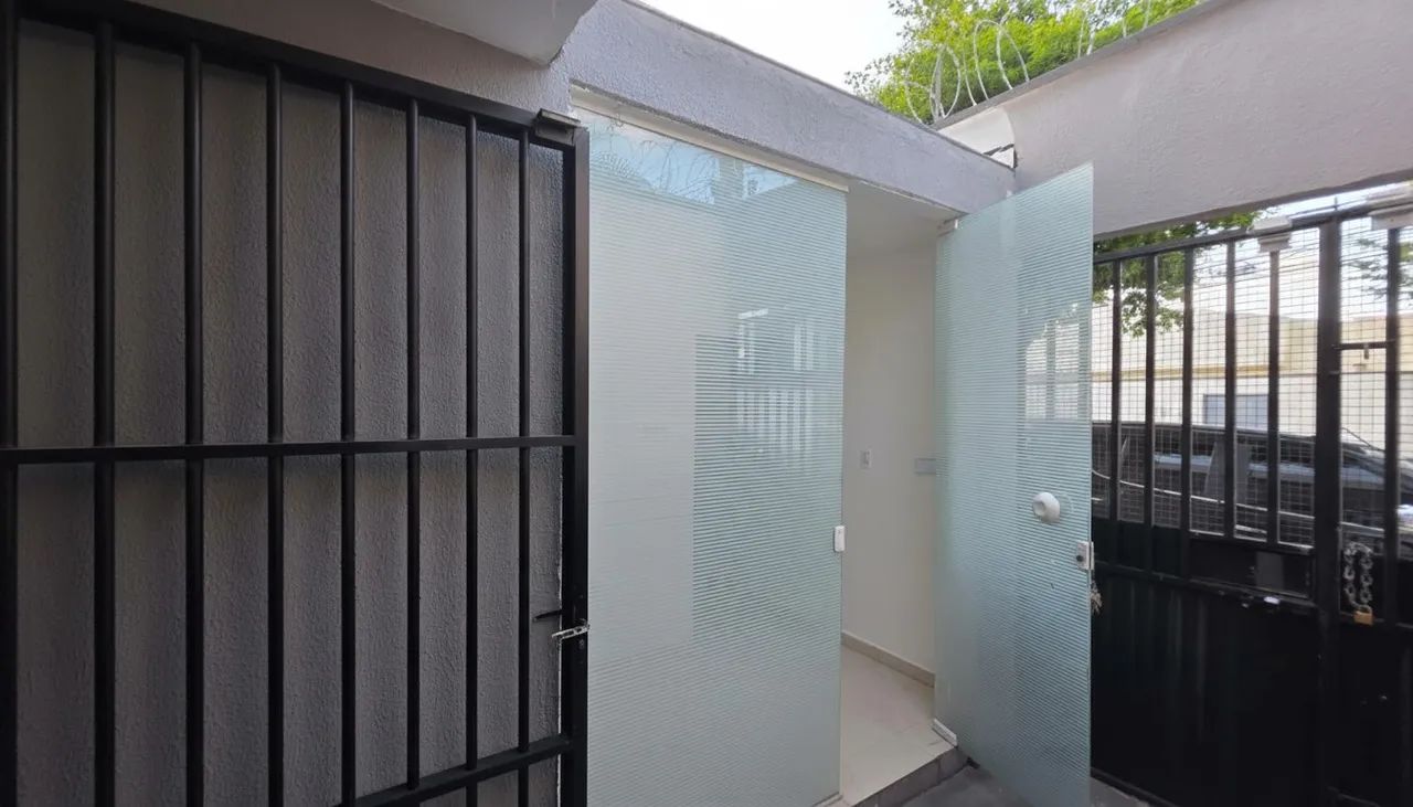 Sala comercial com aproximadamente 25m², medindo 6,60m x 3,60m, ideal para escritórios, co - Foto 4